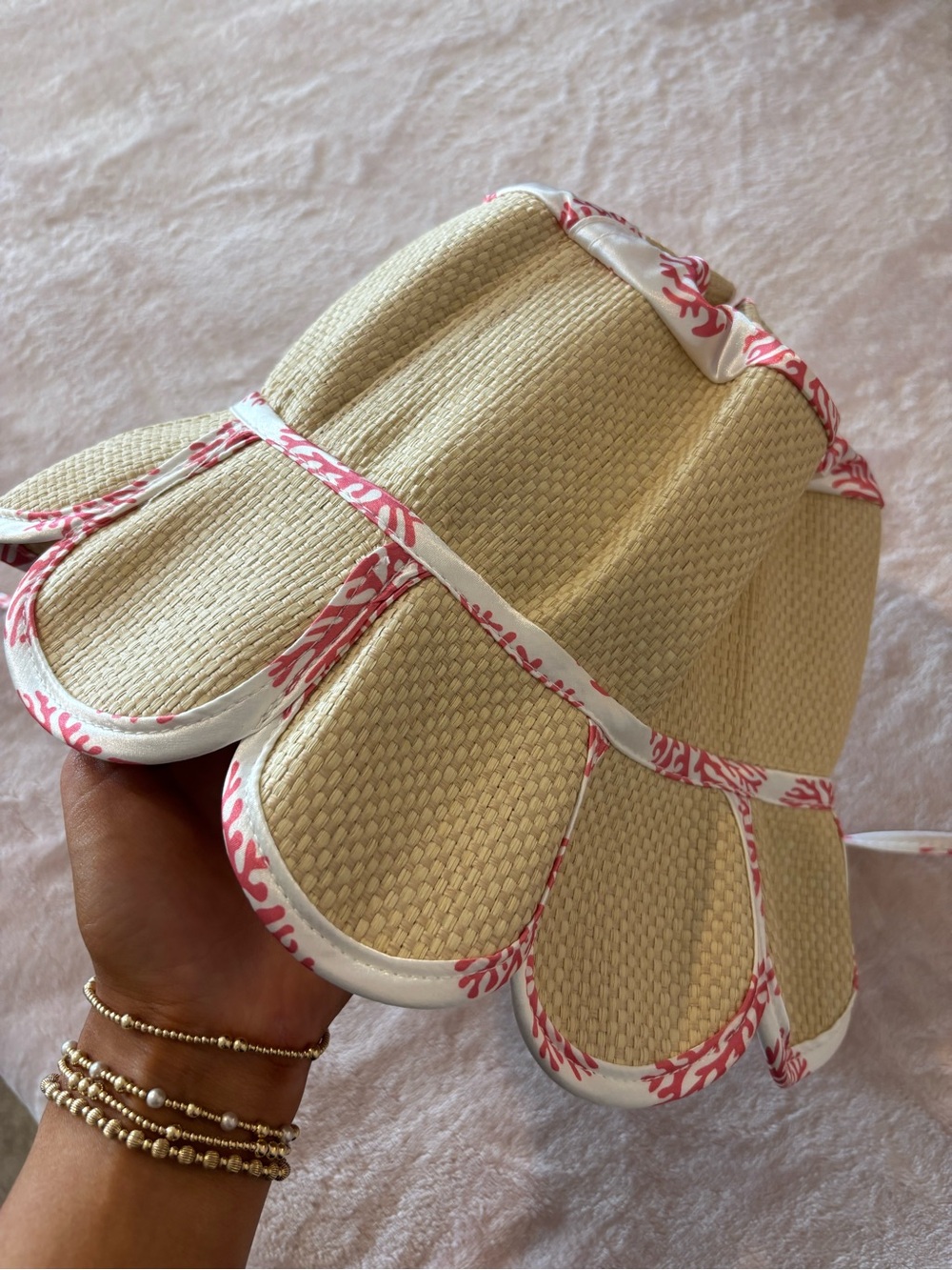 Straw Scallop Sun Visor with Pink Trim